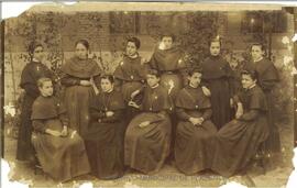 Retrato de grupo de mujeres