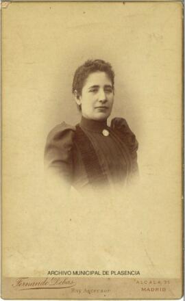 Retrato de busto de una mujer