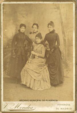 Retrato de grupo de mujeres