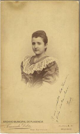 Retrato de busto de una niña