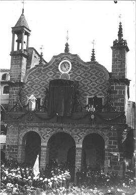 Fachada del Ayuntamiento. III Centenario del Quijote. Plasencia